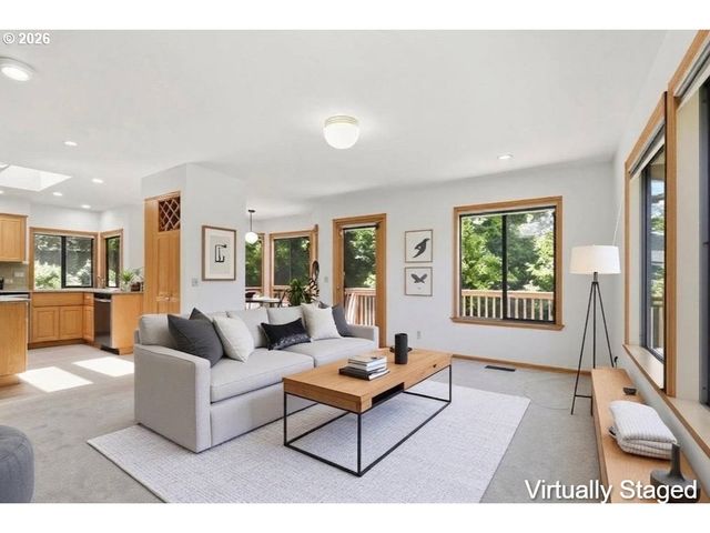 3066 SOLOMAN Loop, Eugene, OR 97405