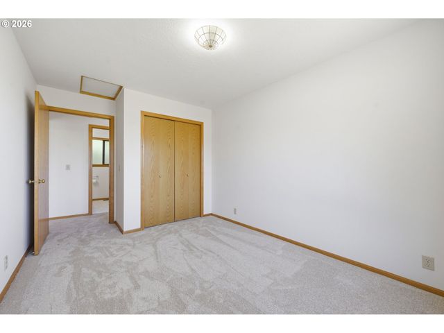 3066 SOLOMAN Loop, Eugene, OR 97405