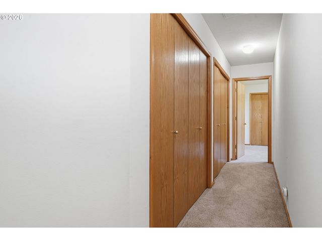 3066 SOLOMAN Loop, Eugene, OR 97405