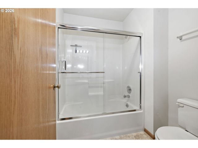 3066 SOLOMAN Loop, Eugene, OR 97405