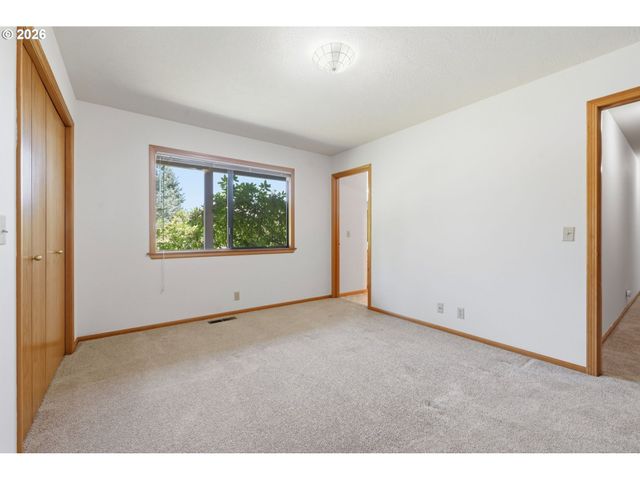 3066 SOLOMAN Loop, Eugene, OR 97405