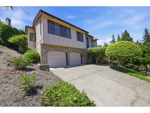 3066 SOLOMAN Loop, Eugene, OR 97405
