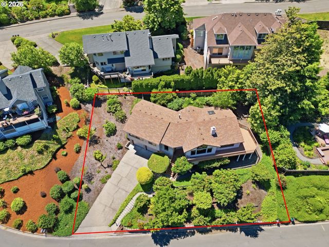 3066 SOLOMAN Loop, Eugene, OR 97405