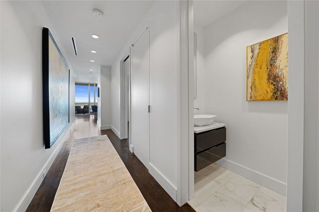 2408 Victory Park Lane 832, Dallas, TX 75219