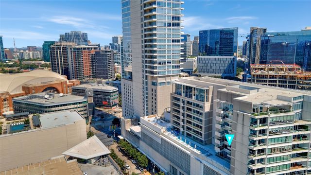 2408 Victory Park Lane 832, Dallas, TX 75219