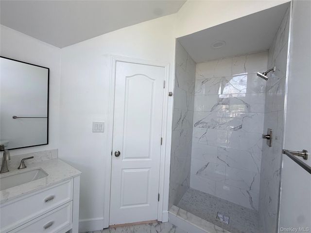62 Hickory Road B, Port Washington, NY 11050