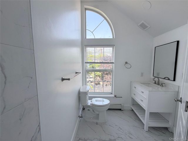 62 Hickory Road B, Port Washington, NY 11050