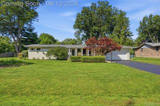 2644 Saint Joseph, West Bloomfield Charter Township, MI 48324