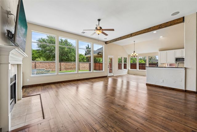 8330 Elena Drive, Lantana, TX 76226