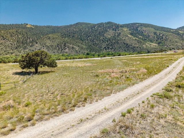 4 RockyMountain Rd, Salida, CO 81201