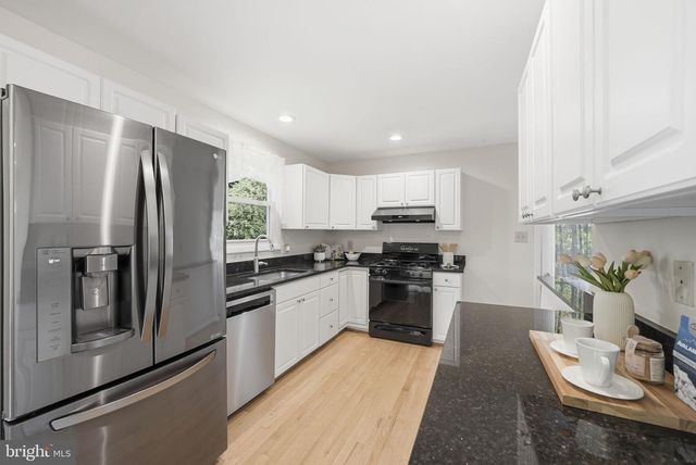 4338 ANDES DR, Fairfax, VA 22030
