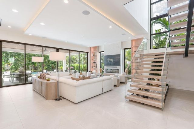 400 NE 4th Street, Boca Raton, FL 33432