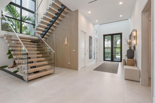 400 NE 4th Street, Boca Raton, FL 33432