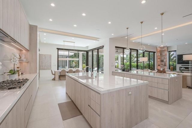 400 NE 4th Street, Boca Raton, FL 33432