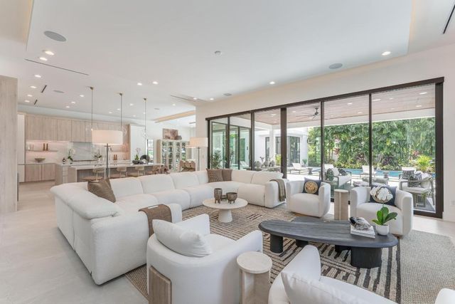 400 NE 4th Street, Boca Raton, FL 33432