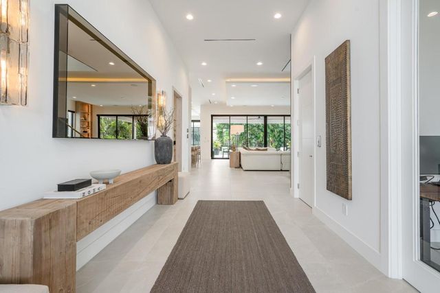 400 NE 4th Street, Boca Raton, FL 33432