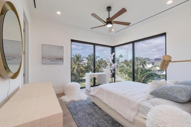 400 NE 4th Street, Boca Raton, FL 33432