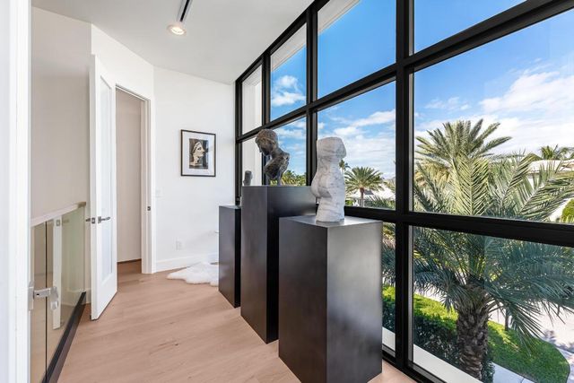 400 NE 4th Street, Boca Raton, FL 33432