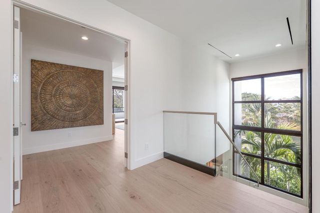 400 NE 4th Street, Boca Raton, FL 33432