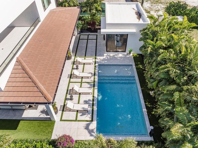 400 NE 4th Street, Boca Raton, FL 33432