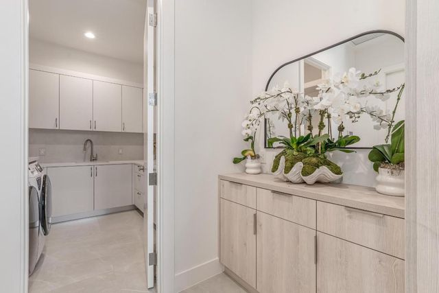 400 NE 4th Street, Boca Raton, FL 33432