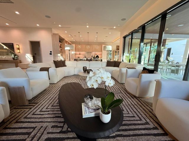 400 NE 4th Street, Boca Raton, FL 33432