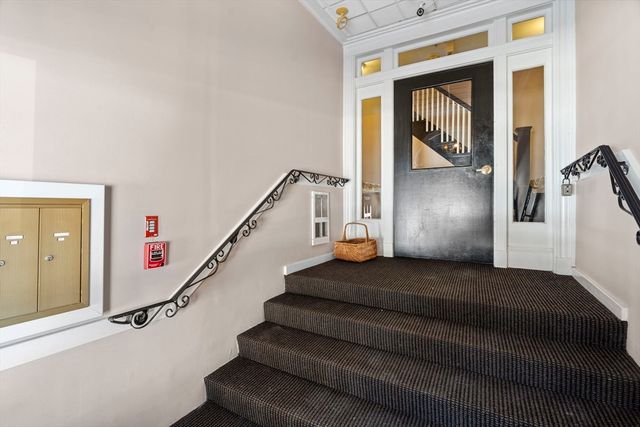 515 Pleasant St 1-1, Melrose, MA 02176