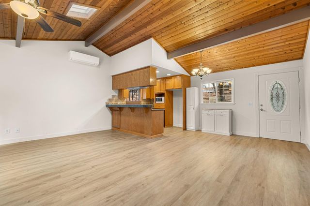 5648 Sierra Springs Dr, Pollock Pines, CA 95726
