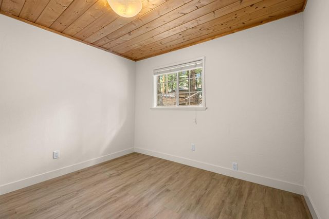 5648 Sierra Springs Dr, Pollock Pines, CA 95726
