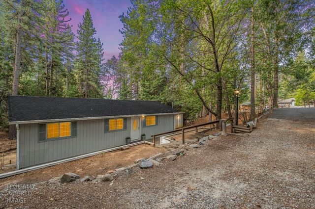 5648 Sierra Springs Dr, Pollock Pines, CA 95726