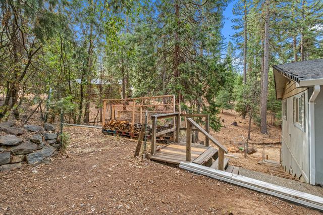 5648 Sierra Springs Dr, Pollock Pines, CA 95726
