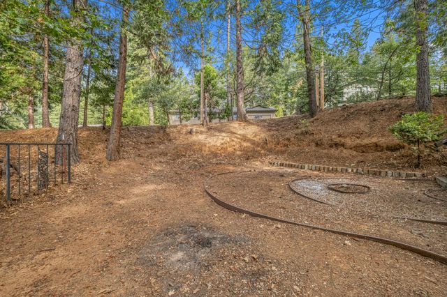 5648 Sierra Springs Dr, Pollock Pines, CA 95726