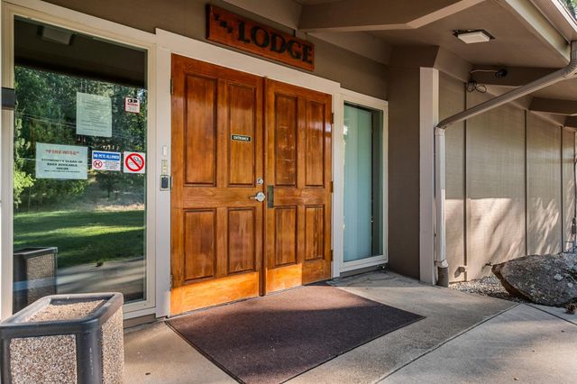5648 Sierra Springs Dr, Pollock Pines, CA 95726