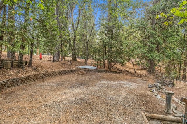 5648 Sierra Springs Dr, Pollock Pines, CA 95726