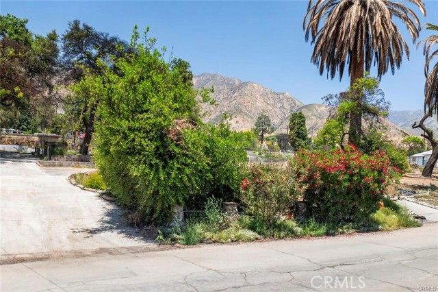701 E Palm Street, Altadena, CA 91001