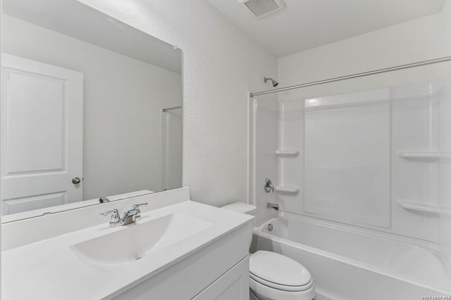 5625 ROWAN RDG, Converse, TX 78109