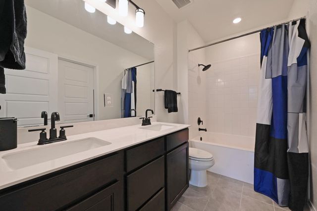 217 Summit DR, Lockhart, TX 78644