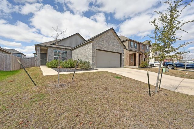 217 Summit DR, Lockhart, TX 78644