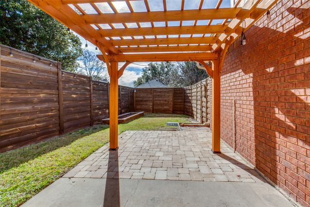 2120 Arbor Creek Drive, Carrollton, TX 75010