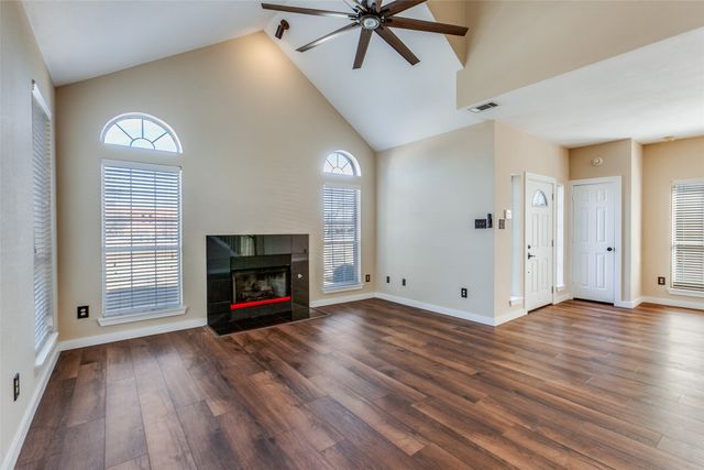 2120 Arbor Creek Drive, Carrollton, TX 75010