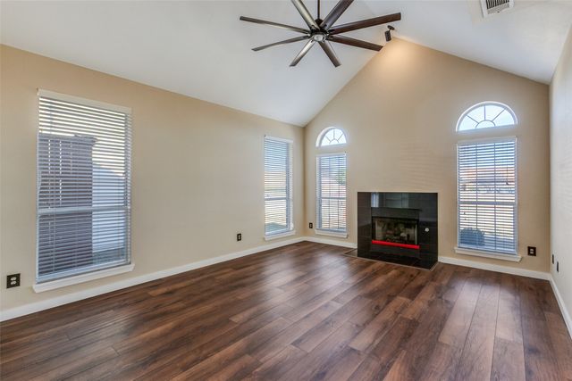 2120 Arbor Creek Drive, Carrollton, TX 75010