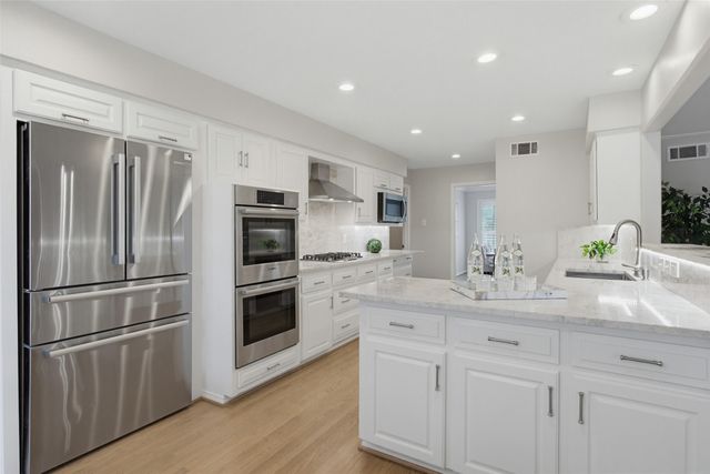 6908 Town Bluff Drive, Dallas, TX 75248