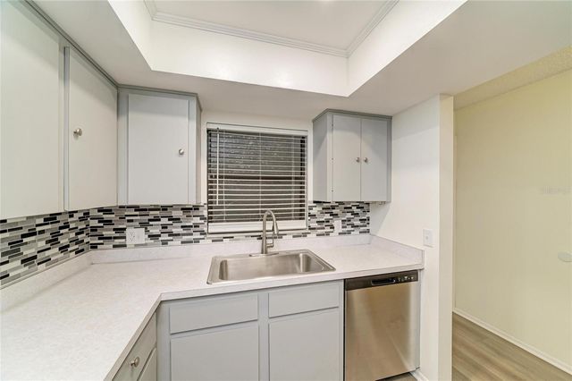 7237 CLOISTER DRIVE 207, Sarasota, FL 34231