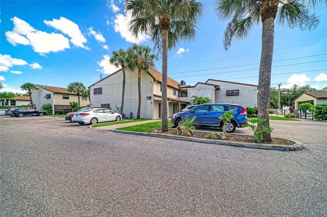 7237 CLOISTER DRIVE 207, Sarasota, FL 34231