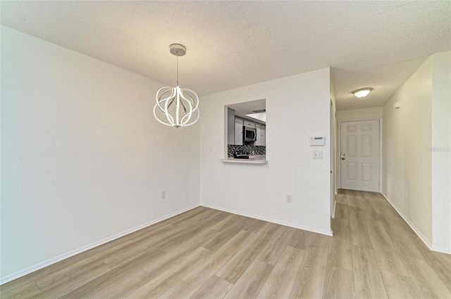 7237 CLOISTER DRIVE 207, Sarasota, FL 34231