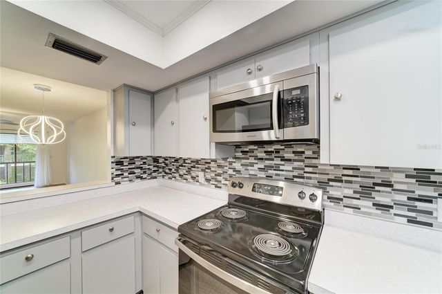 7237 CLOISTER DRIVE 207, Sarasota, FL 34231