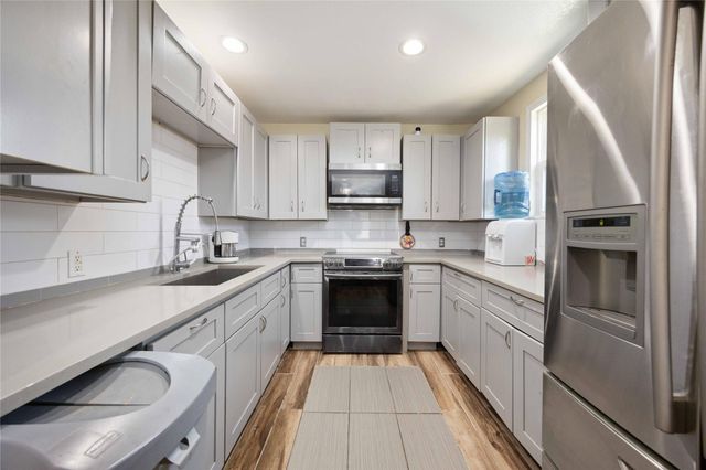 2311 Russell Street, Houston, TX 77026