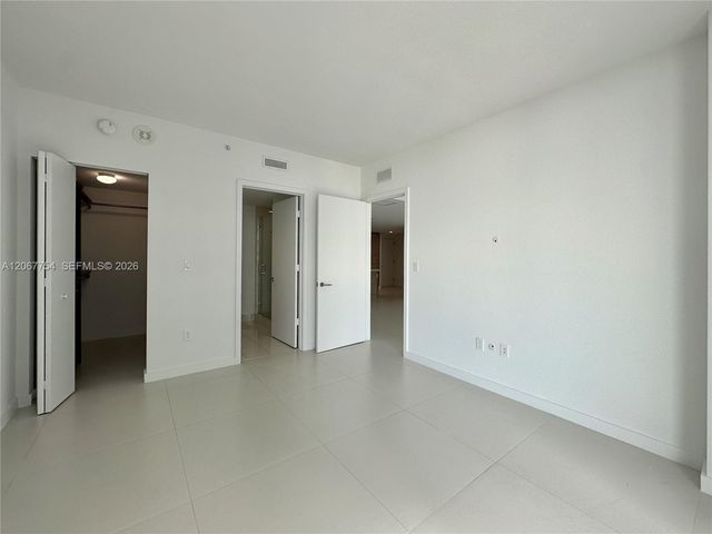 1300 S Miami 4209, Miami, FL 33130