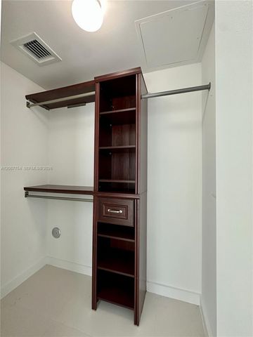 1300 S Miami 4209, Miami, FL 33130