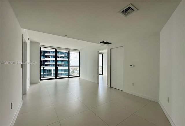 1300 S Miami 4209, Miami, FL 33130